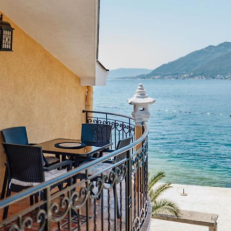 Apartment Villa Marija Tivat Bagian luar foto